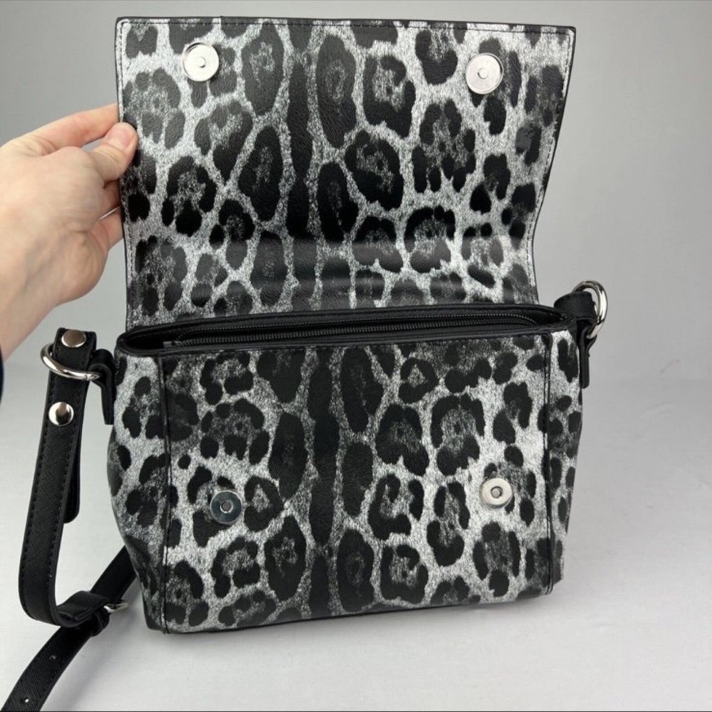 Source Unknown Black and Gray Leopard Crossbody Bag - Picture 6 of 11